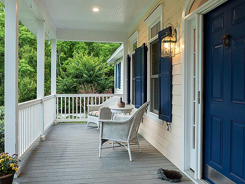 Covered Deck Feature 2 Covered deck with furniture