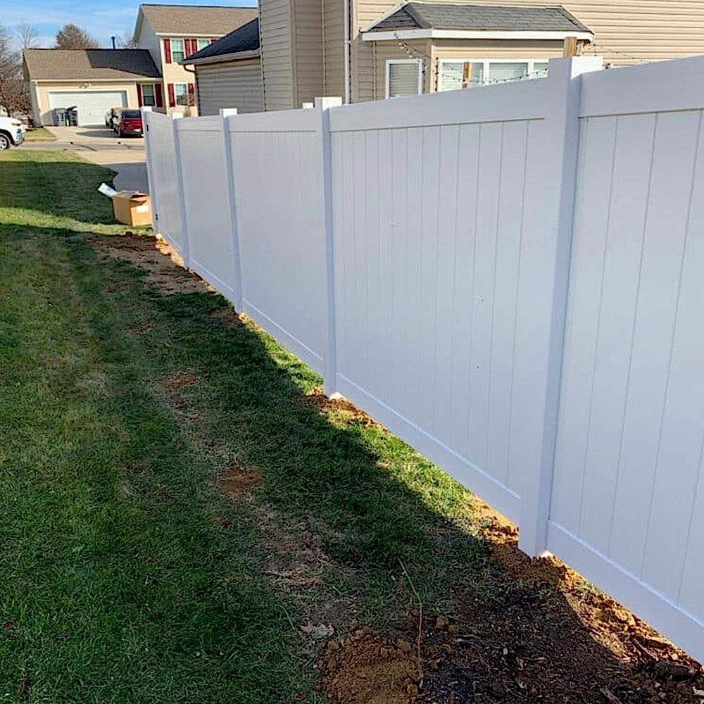 Vinyl privacy fence