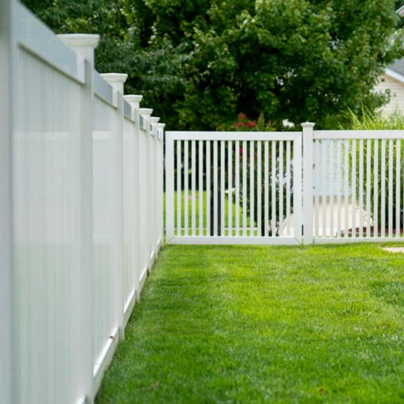 Fence-Deck-Depot-137-vinyl-fence-installation-800×800 White vinyl fence