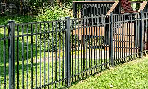 Fence Materials – Aluminum Aluminum fence