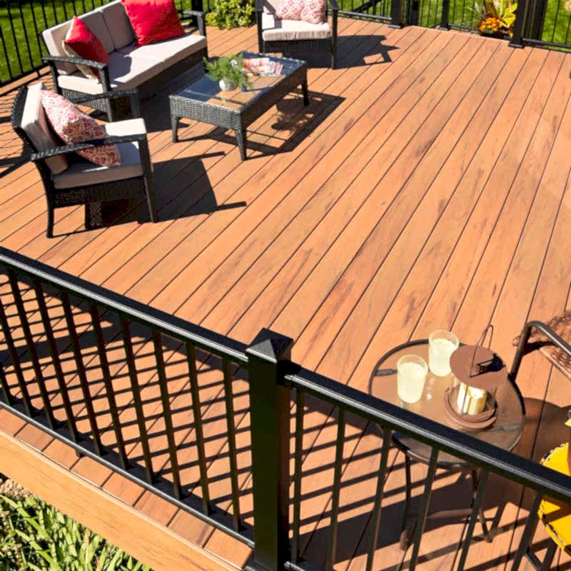 TT_Legacy_Tigerwood_Impression_01-composite Large composite deck
